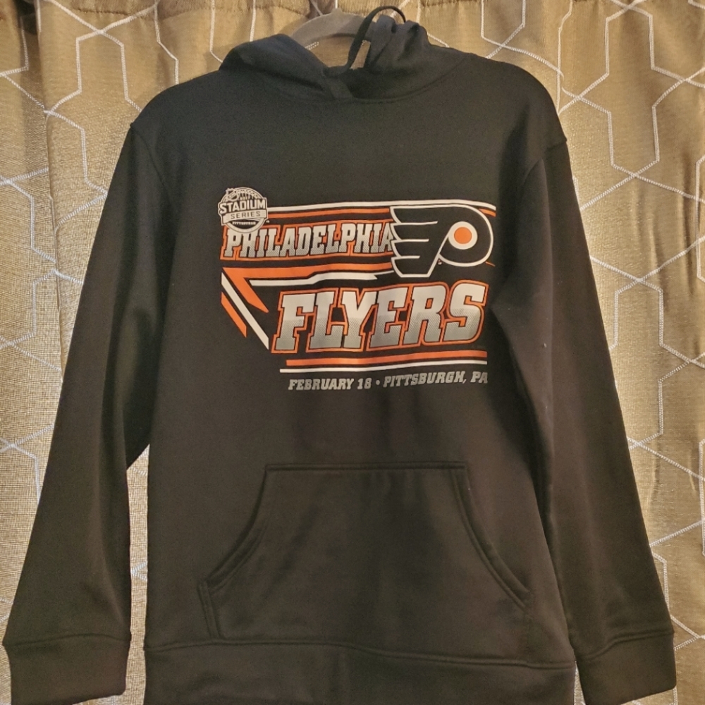 Philadelphia Flyers black hoodie